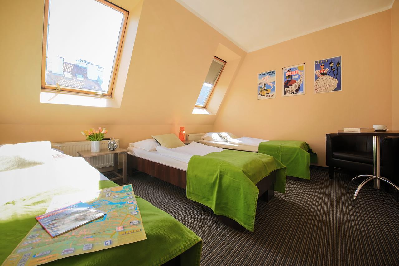 Glow Hostel Vratislav Exteriér fotografie