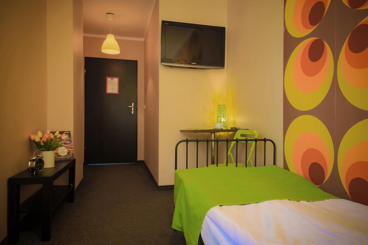 Glow Hostel Vratislav Exteriér fotografie
